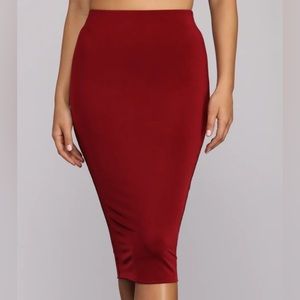 NWT Windsor Sleek And Sultry Burgundy Bodycon Midi Skirt